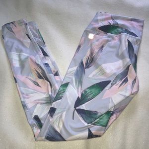 Pastel Leaf Pattern High Waisted Leggings
